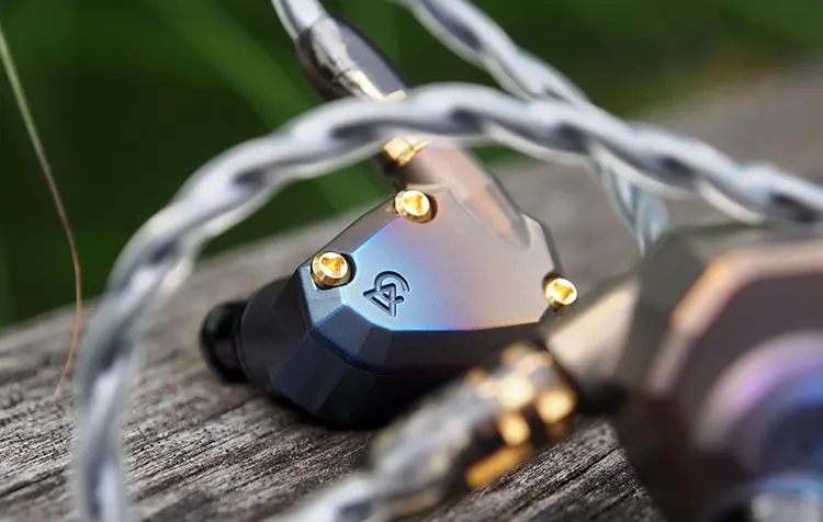 Campfire Audio Moon Rover faceplate
