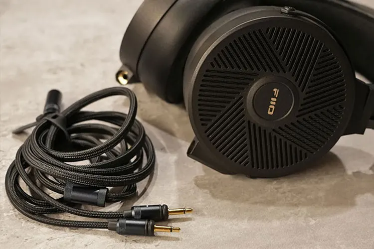 FiiO FT5 cable