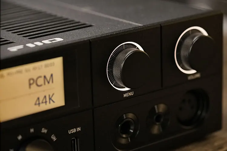 FiiO K17 controls