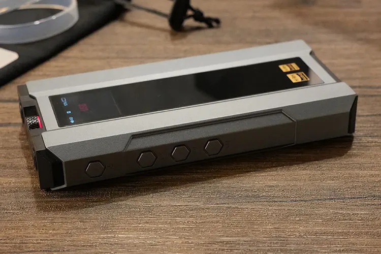 FiiO Q15 controls