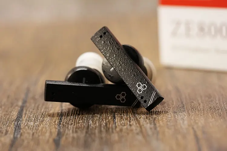 final ZE8000 MK2 earbuds