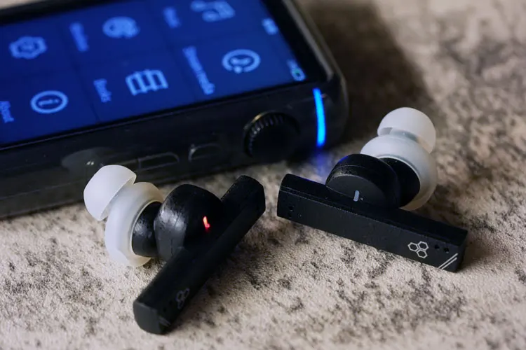 final ZE8000 MK2 paired with HiBy DAP