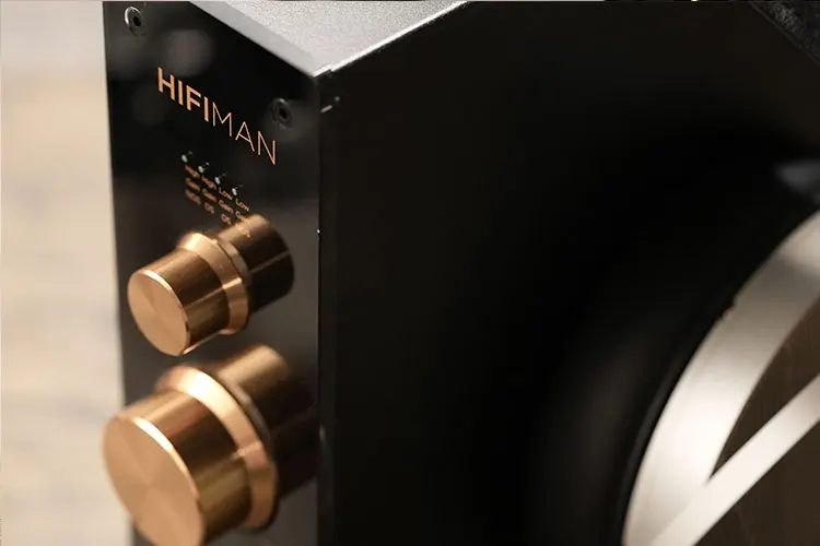 HIFIMAN EF499 volume controls