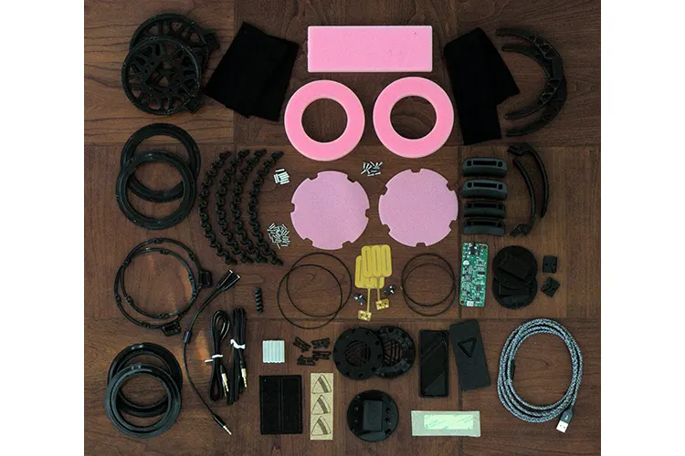 PLOOPY Headphones disassembled